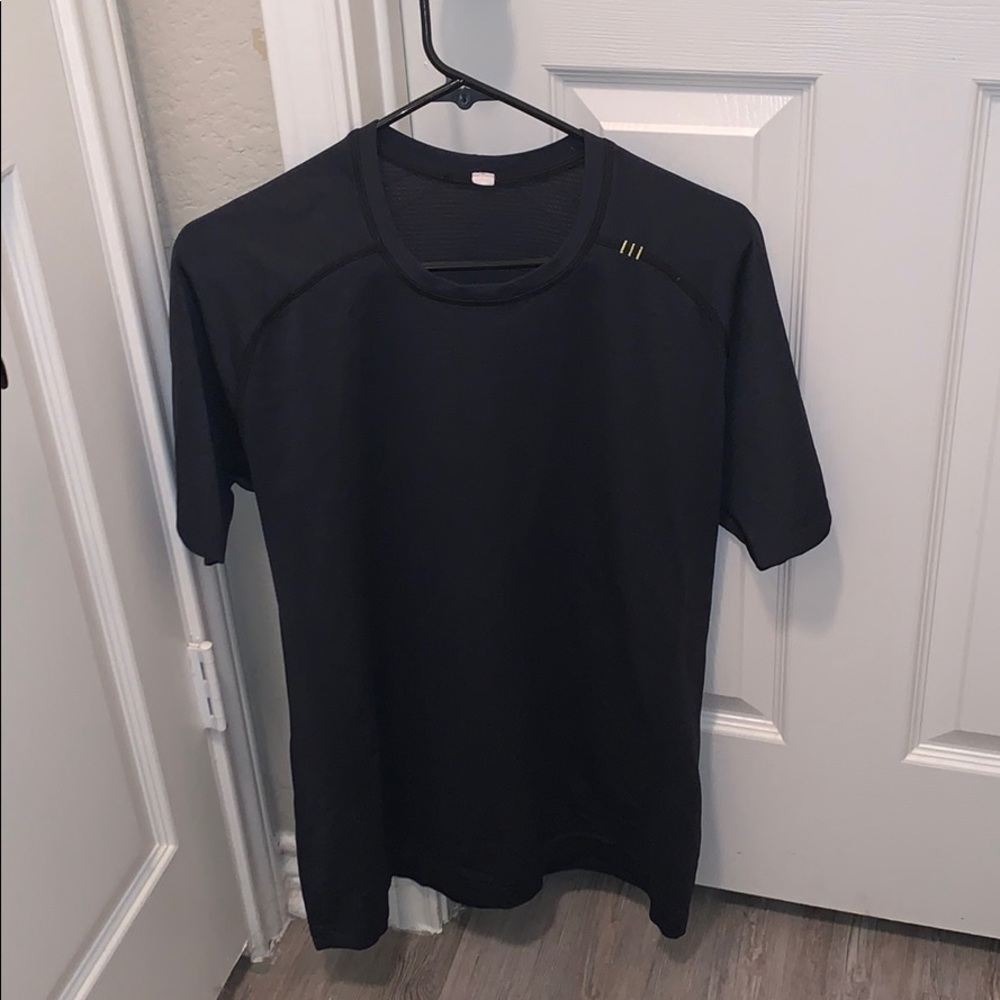 Men’s Lululemon Dark Grey Medium Seamless T-Shirt